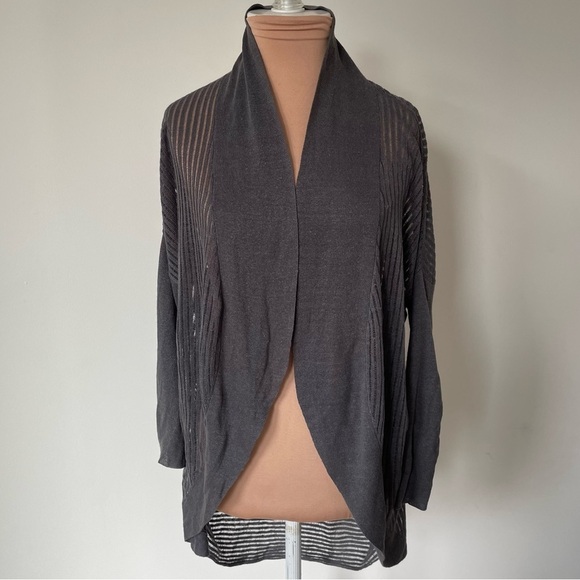 Alice + Olivia Gray Linen Blend Shadow Striped Circle Open Cardigan EUC Size XS - Picture 1 of 10